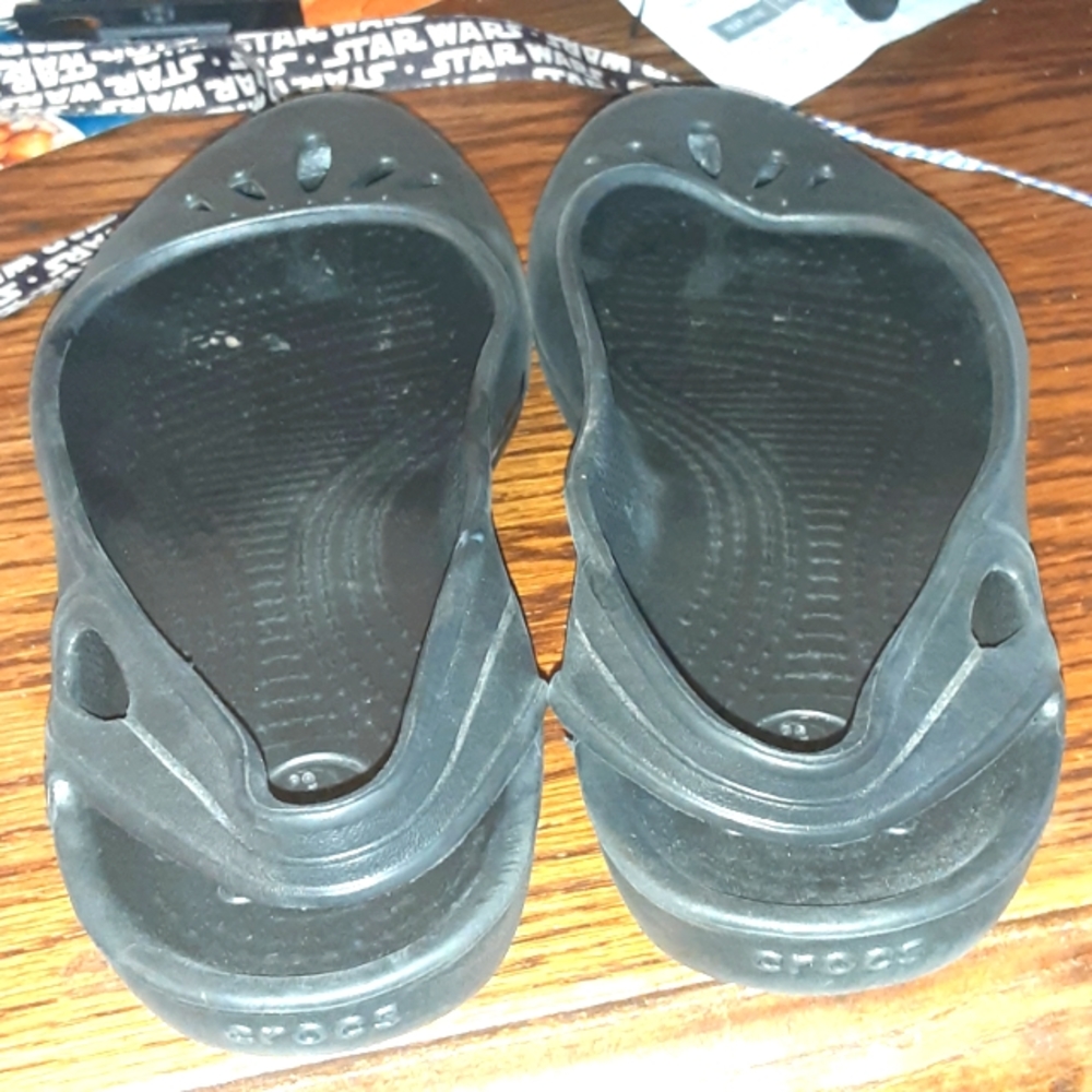 CROCS LADIES 6W BLACK FLATS EXCELLENT CONDITION